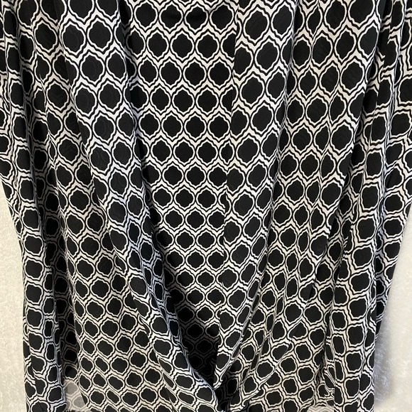 Charter Club sleeveless overlay top - Picture 4 of 6